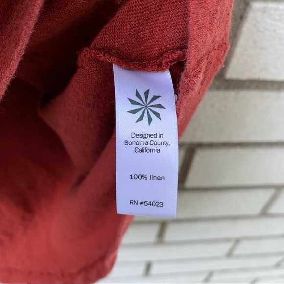 Athleta Rust Red Zephyr Asymmetrical Linen Knot Twist T-Shirt - Picture 5 of 10